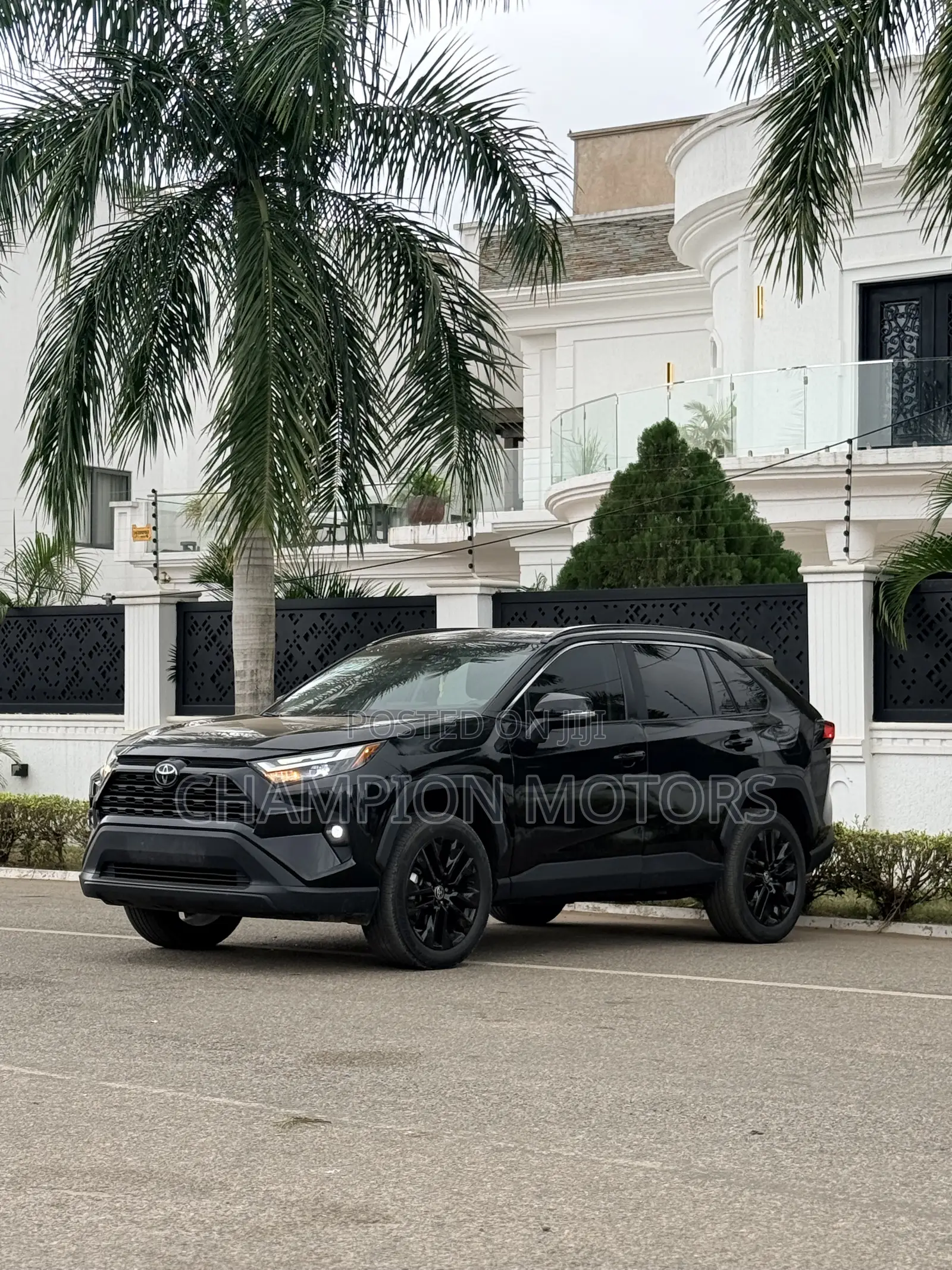 Toyota RAV4 XLE AWD 2023 Black