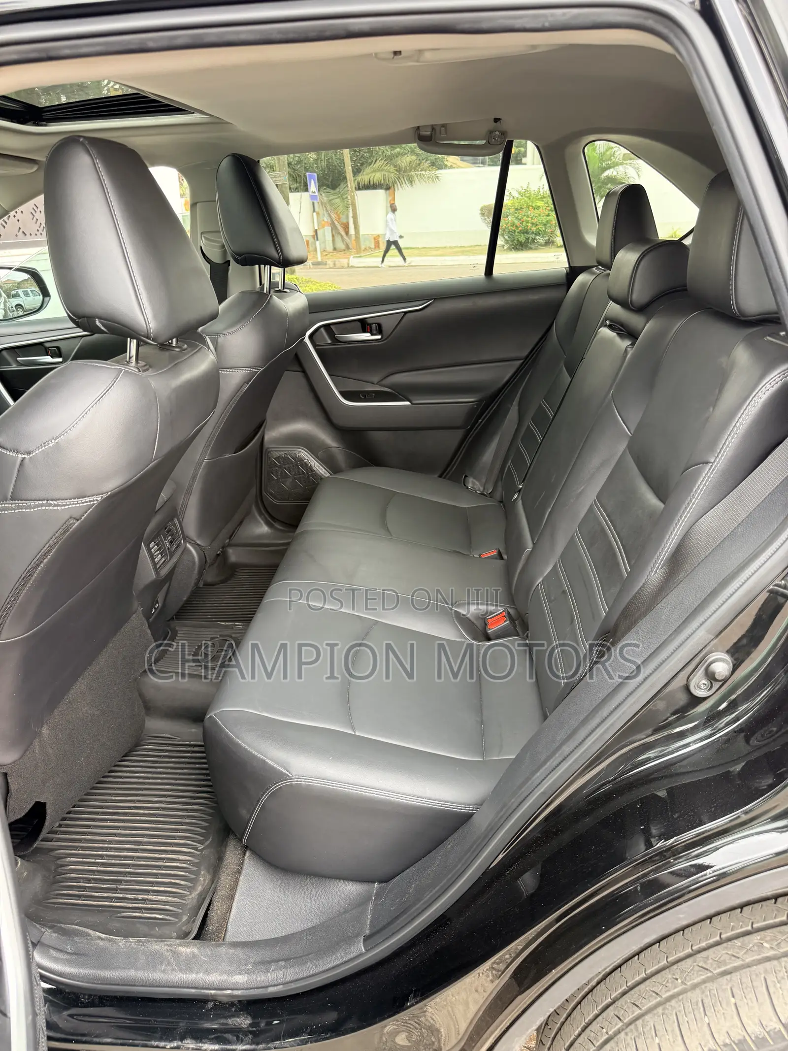 Toyota RAV4 XLE AWD 2023 Black