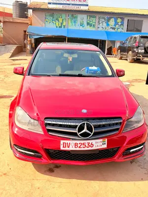 Mercedes-Benz C250 2014 Red