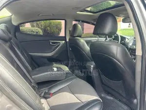 Hyundai Elantra Limited Sedan FWD (1.8L 4cyl 6A) 2013 Green
