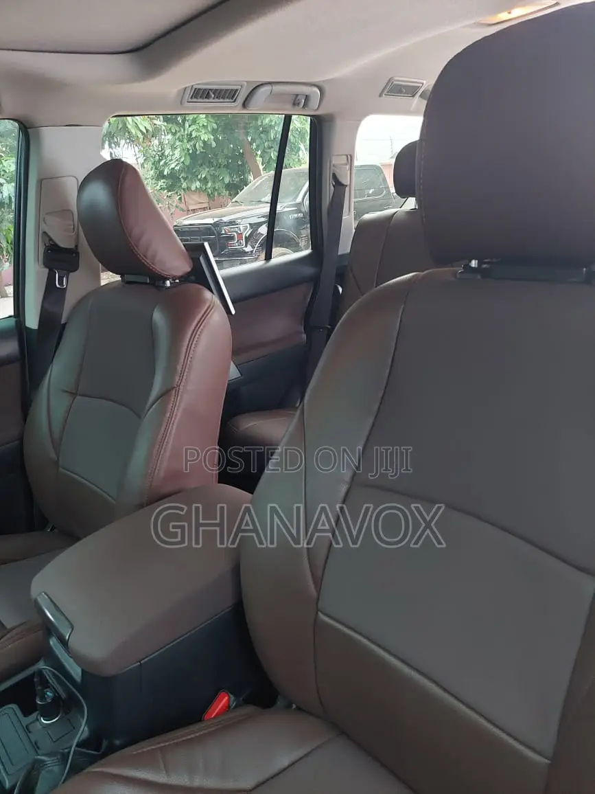 Toyota Land Cruiser 4.5 V8 VXR 2021 Black