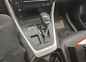 Toyota RAV4 2021 Silver