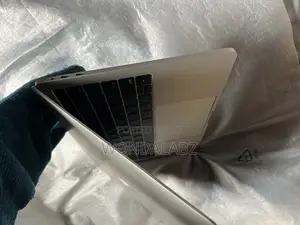 Laptop Apple MacBook 2018 16GB Intel Core i5 SSD 256GB