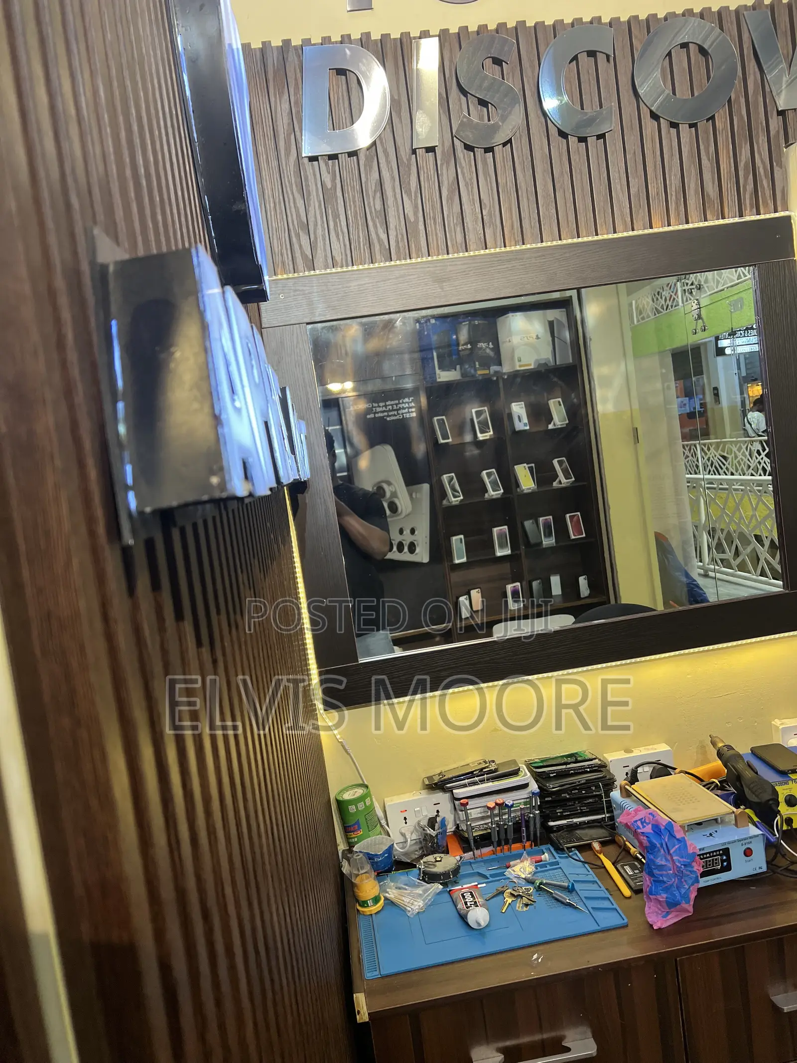 Apple Planet Phones ,Accessories and Repair Services