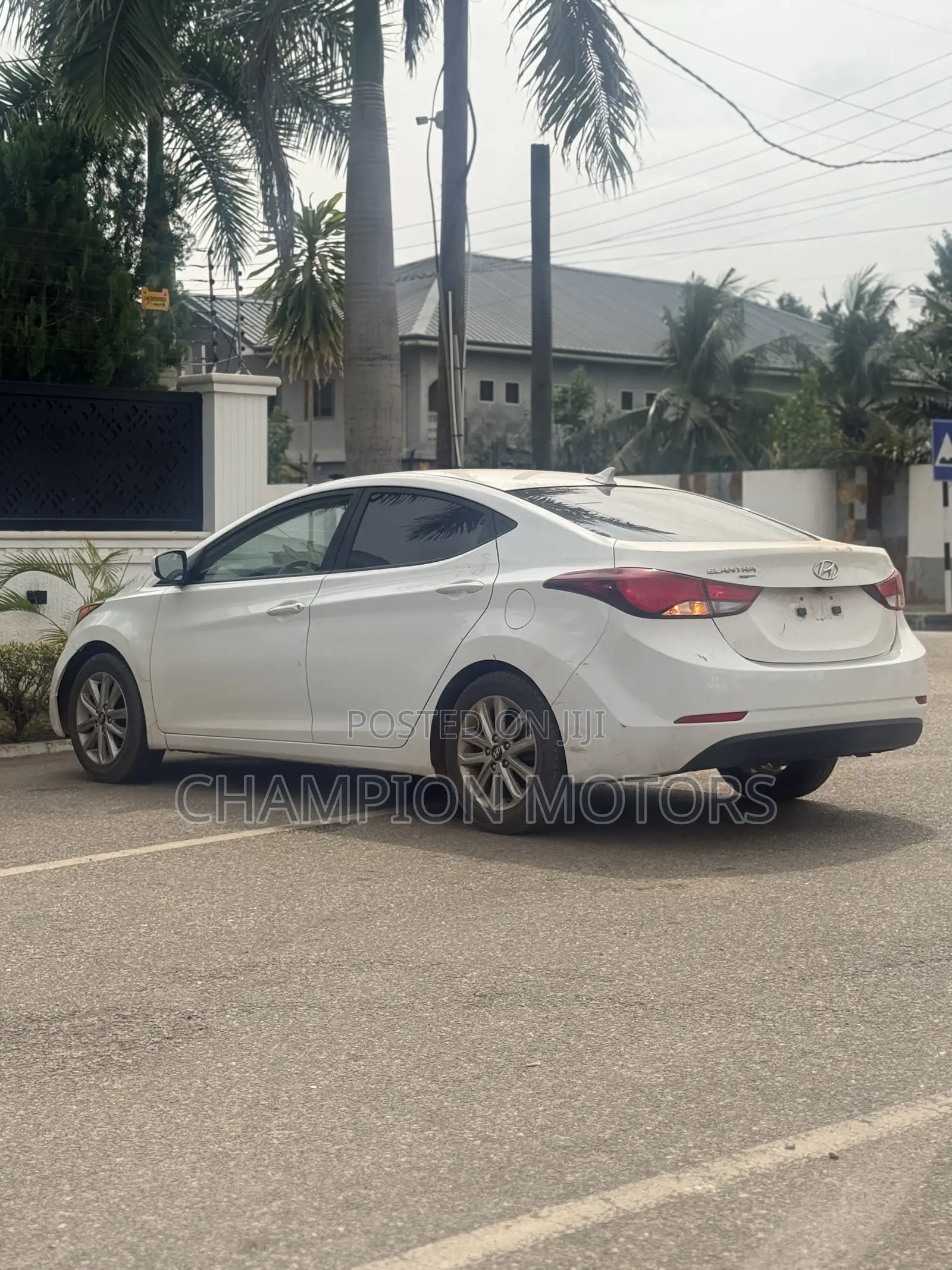 Hyundai Elantra 2015 White