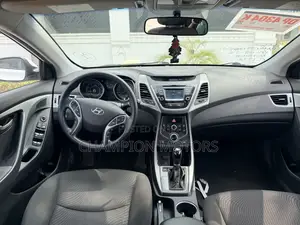 Hyundai Elantra 2015 White