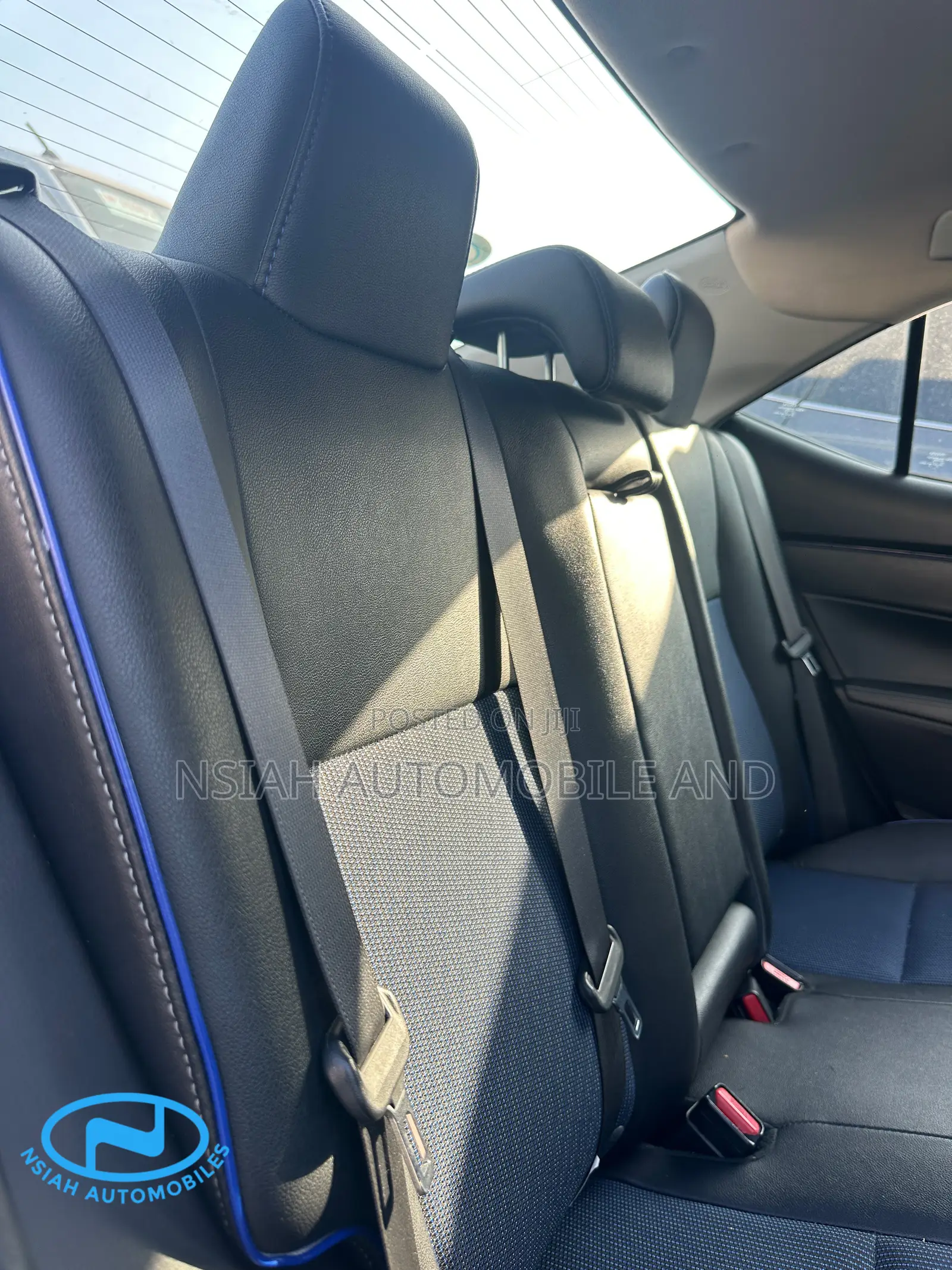 Toyota Corolla SE (1.8L 4cyl 2A) 2019 Silver