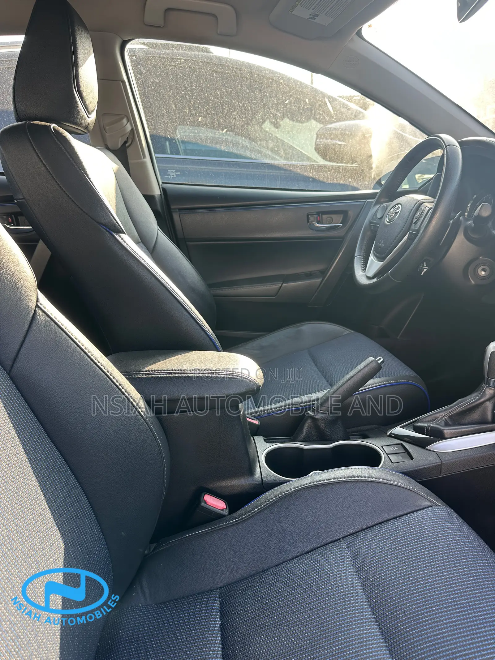 Toyota Corolla SE (1.8L 4cyl 2A) 2019 Silver