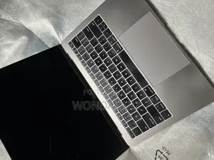 Laptop Apple MacBook Pro 2017 8GB Intel Core i5 SSD 256GB