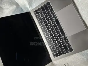 Laptop Apple MacBook Pro 2017 8GB Intel Core i5 SSD 256GB