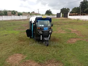 Bajaj RE 2025 Black