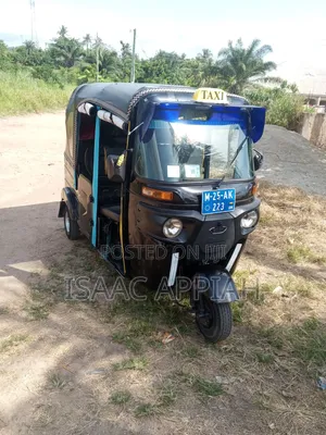 Bajaj RE 2025 Black