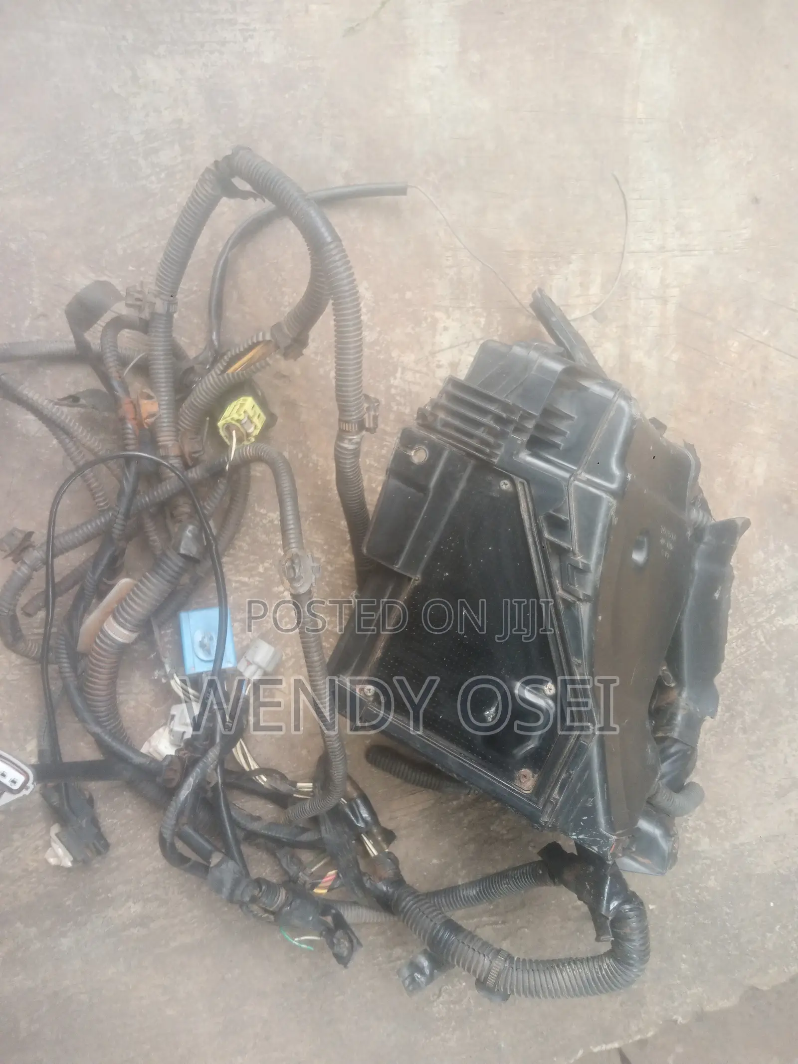 Toyota Venza Venza 2010_2015 Fuse Box/Full Wired