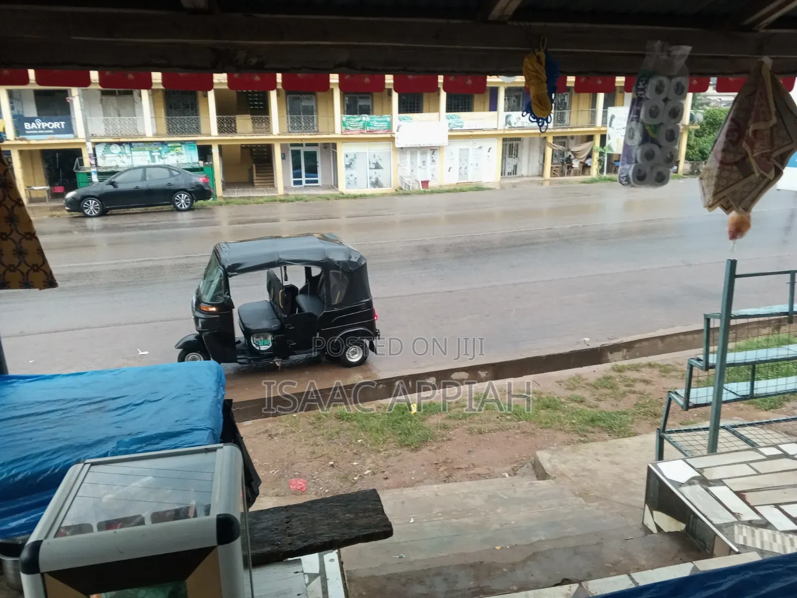 Bajaj RE 2025 Black