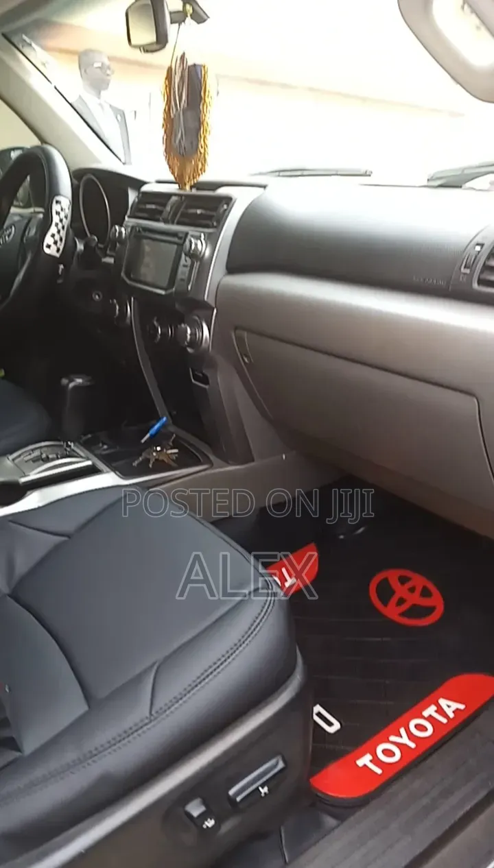 Toyota 4-Runner 2013 Silver