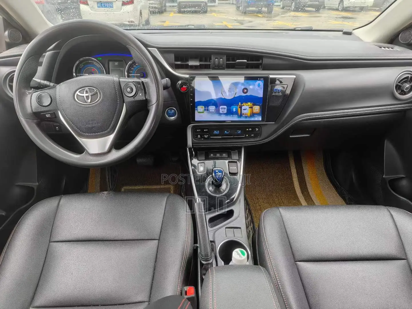 Toyota Corolla LE (1.8L 4cyl 2A) 2018 White