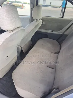 Toyota Vitz 2010 Silver