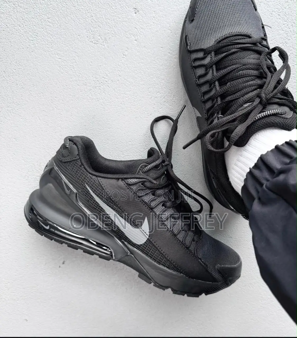 Original Nike Airmax Pulse in Colours