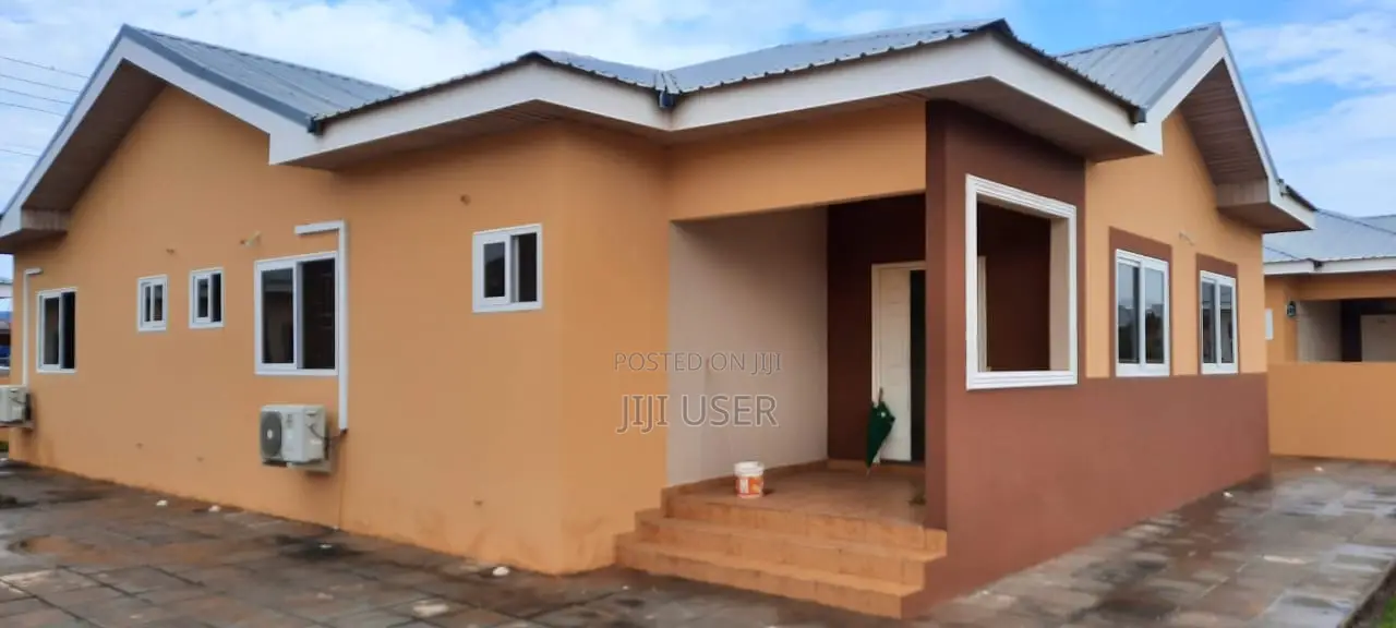 3bdrm House in Devtracco, Community 25 for rent