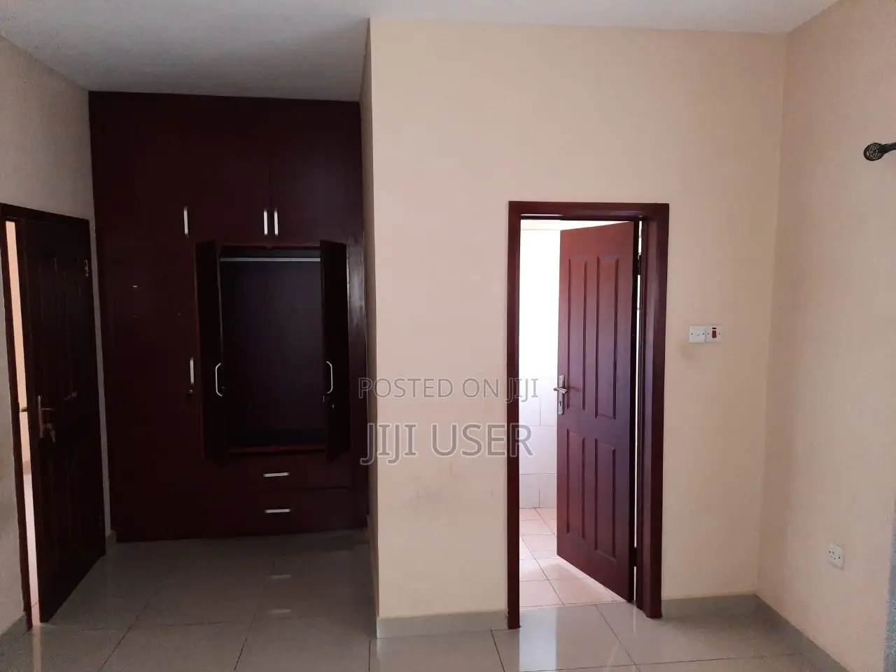 3bdrm House in Devtracco, Community 25 for rent