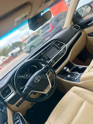 Toyota Highlander 2018 Red
