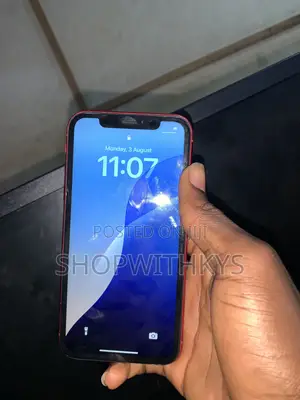 Apple iPhone XR 64 GB Red