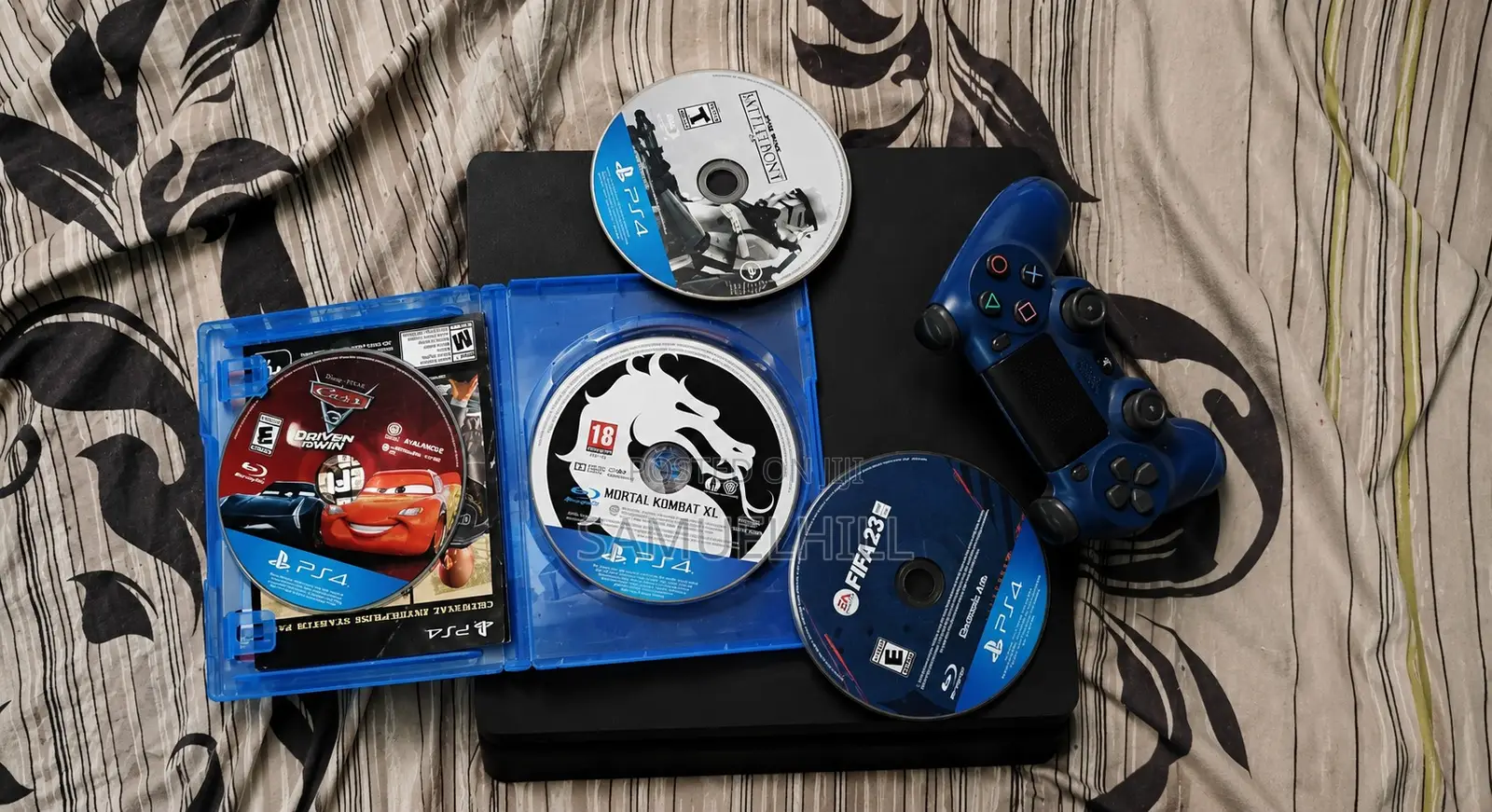 Sony PS4 Slim