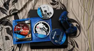 Sony PS4 Slim