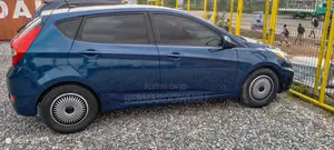 Hyundai Accent SE Hatchback 2017 Blue