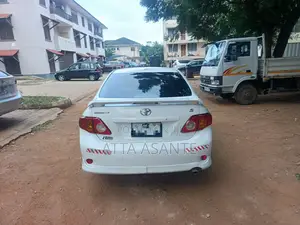Toyota Corolla 2010 White