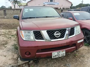 Nissan Pathfinder 2008 Red