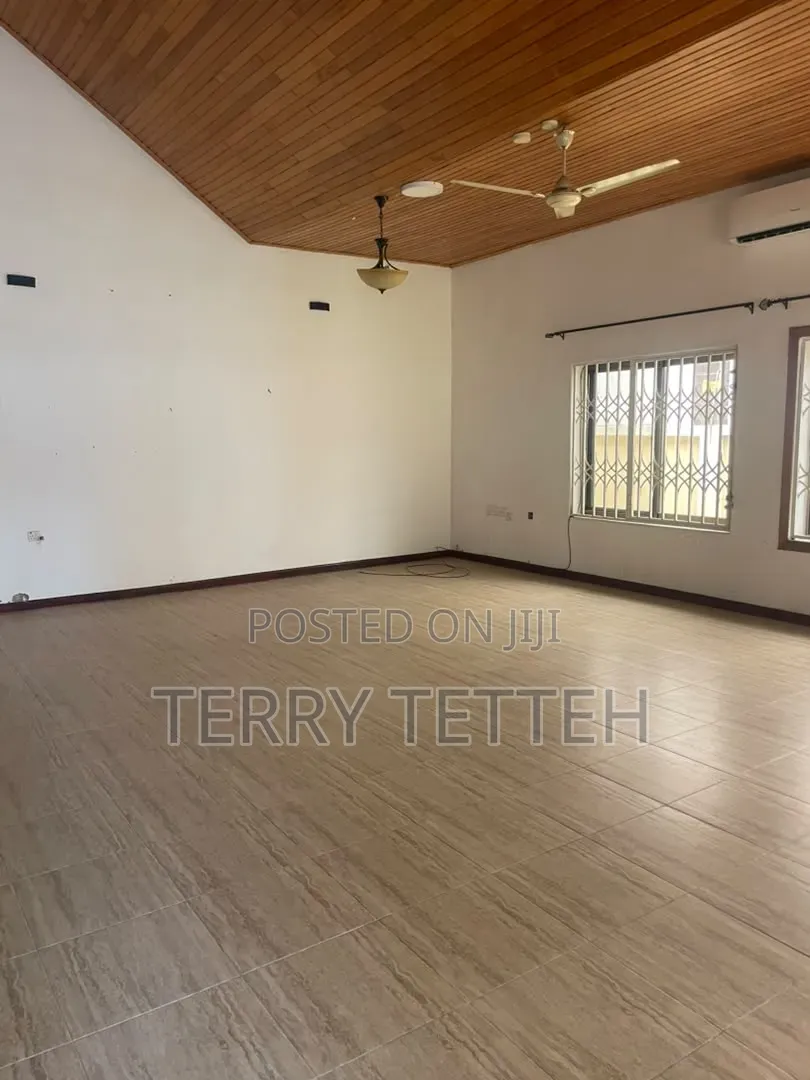 4bdrm House in Trade Fair for rent