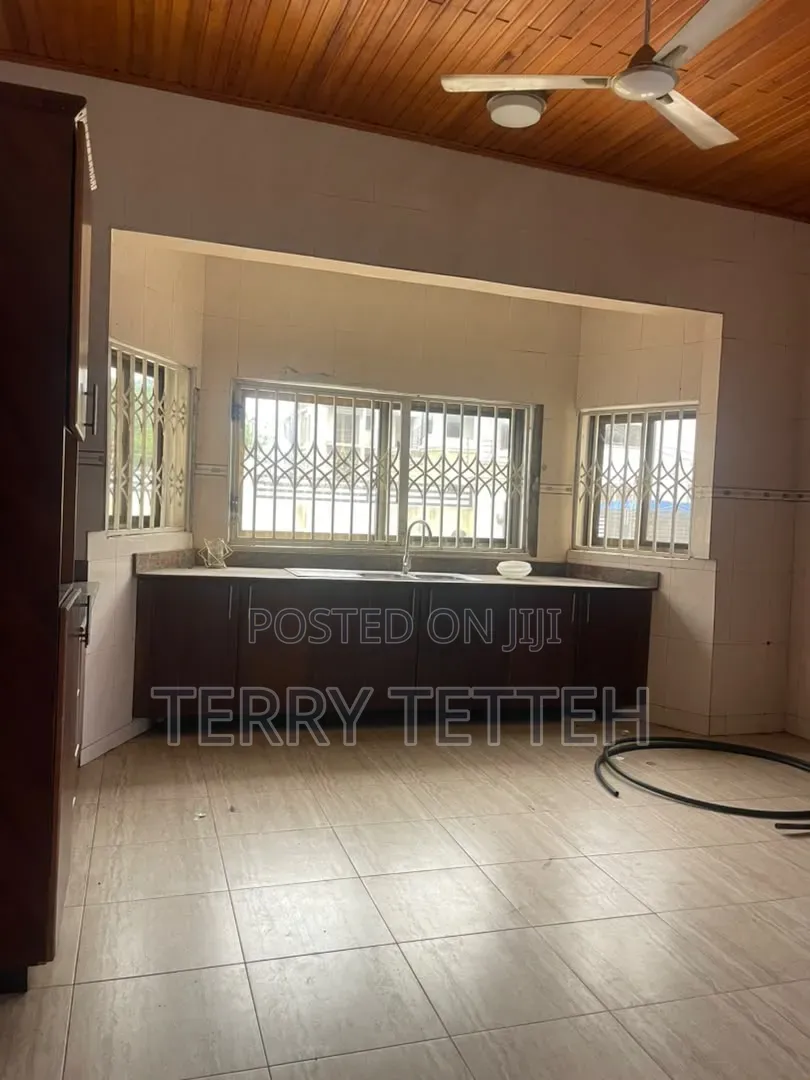 4bdrm House in Trade Fair for rent