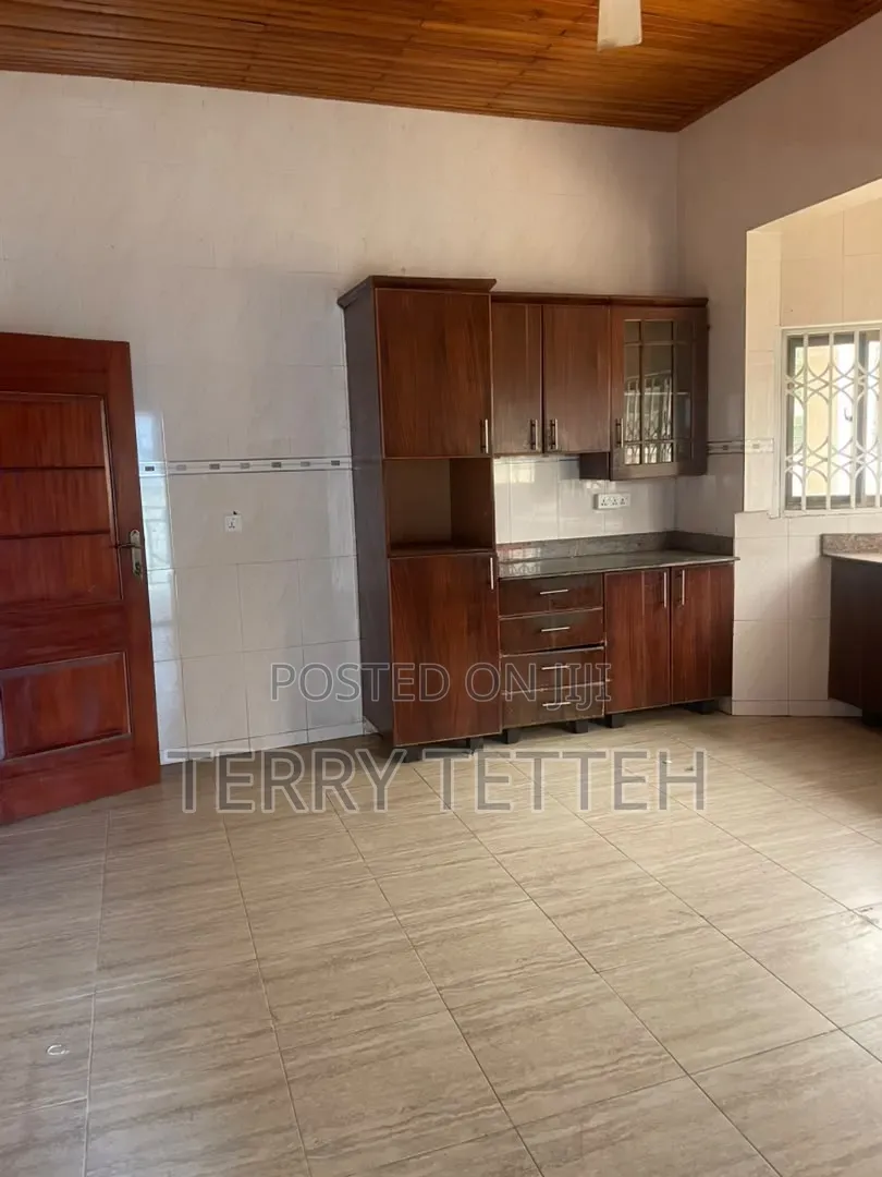 4bdrm House in Trade Fair for rent