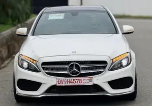 Mercedes-Benz C300 Sport 4Matic Sedan AWD (2.0L 4cyl 7A) 2017 White