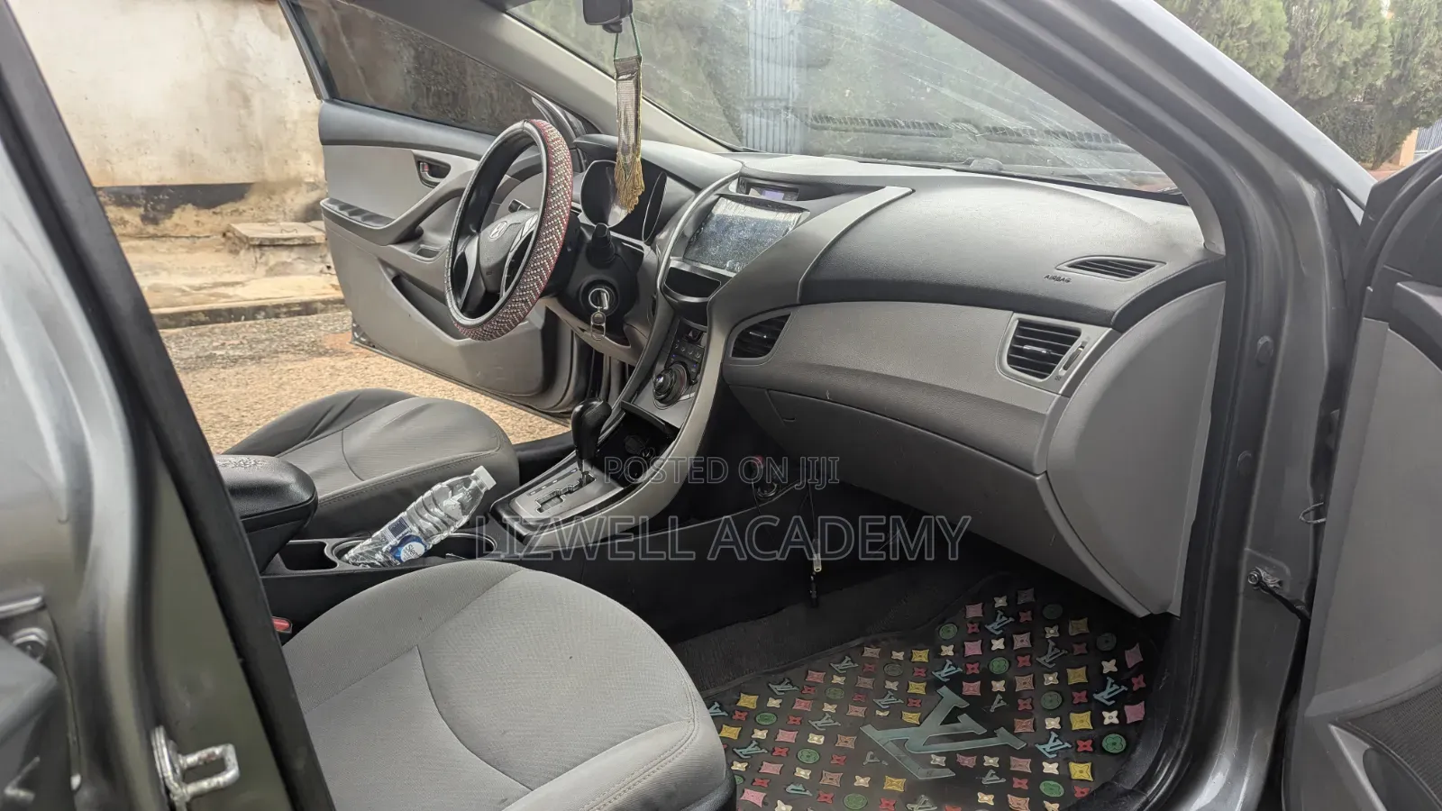 Hyundai Elantra Limited Sedan FWD (1.8L 4cyl 6A) 2013 Gray