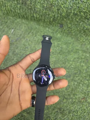 Google Pixel Watch 2 (Crack on the Screen)