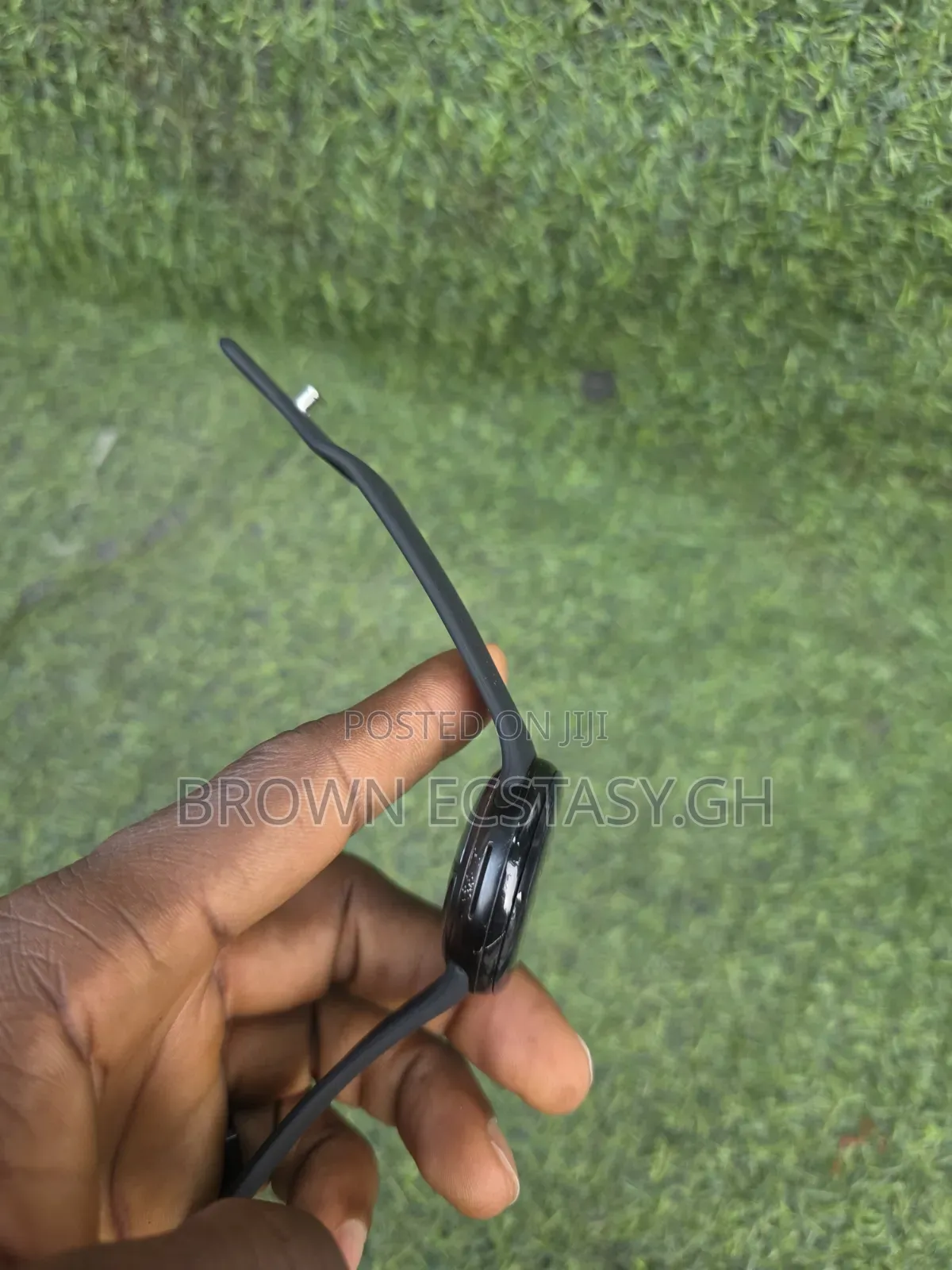 Google Pixel Watch 2 (Crack on the Screen)