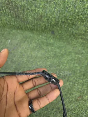 Google Pixel Watch 2 (Crack on the Screen)