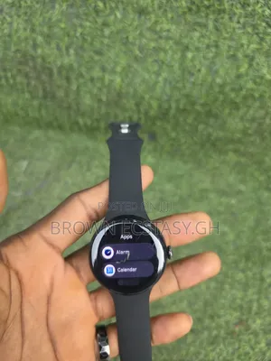 Google Pixel Watch 2 (Crack on the Screen)