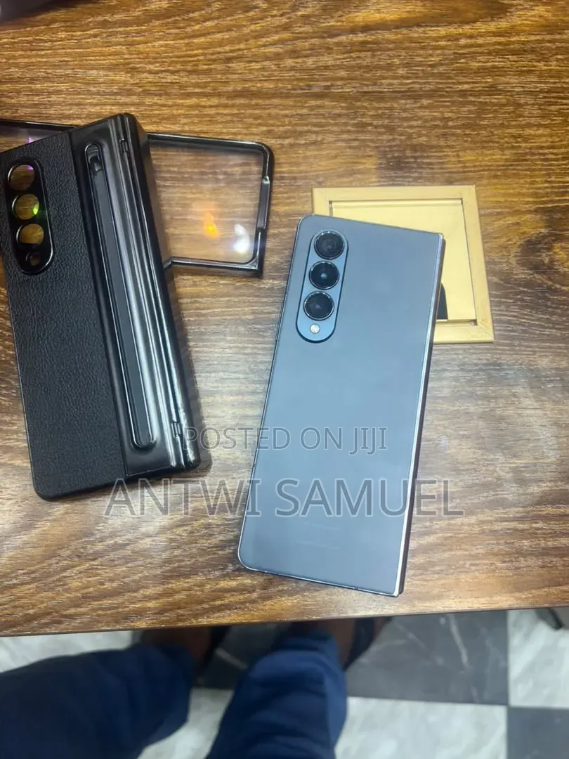 Samsung Galaxy Z Fold4 256 GB Gray