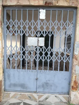 1bdrm Room & Parlour in Malejor School for rent
