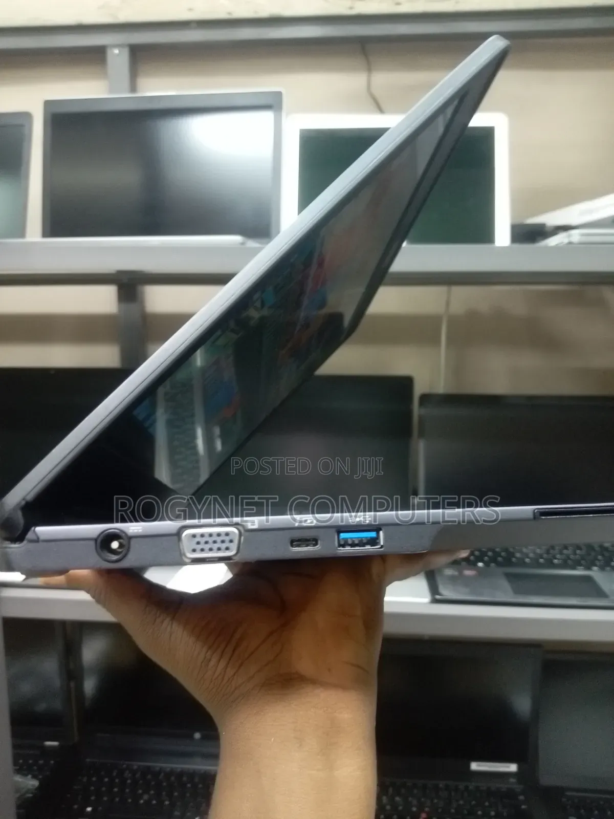 Laptop Fujitsu Lifebook U749 16GB Intel Core i7 SSD 512GB