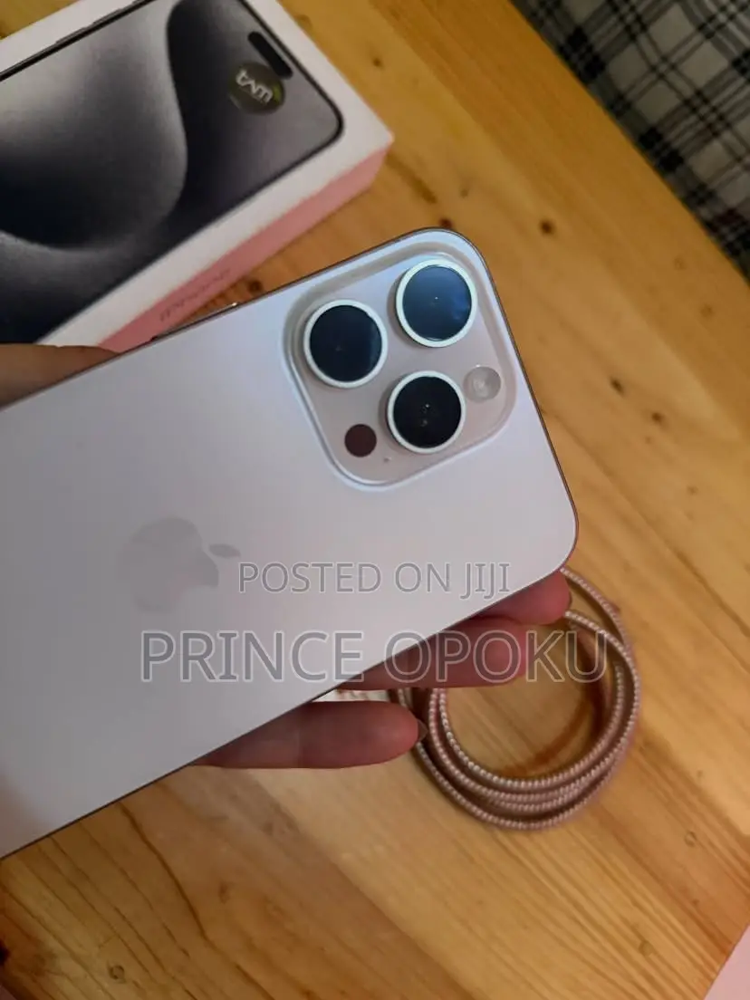 Apple iPhone 15 Pro Max 256 GB White