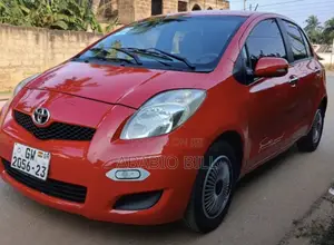Toyota Vitz 2010 Red