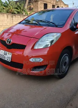 Toyota Vitz 2010 Red