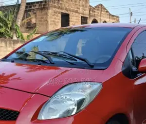 Toyota Vitz 2010 Red