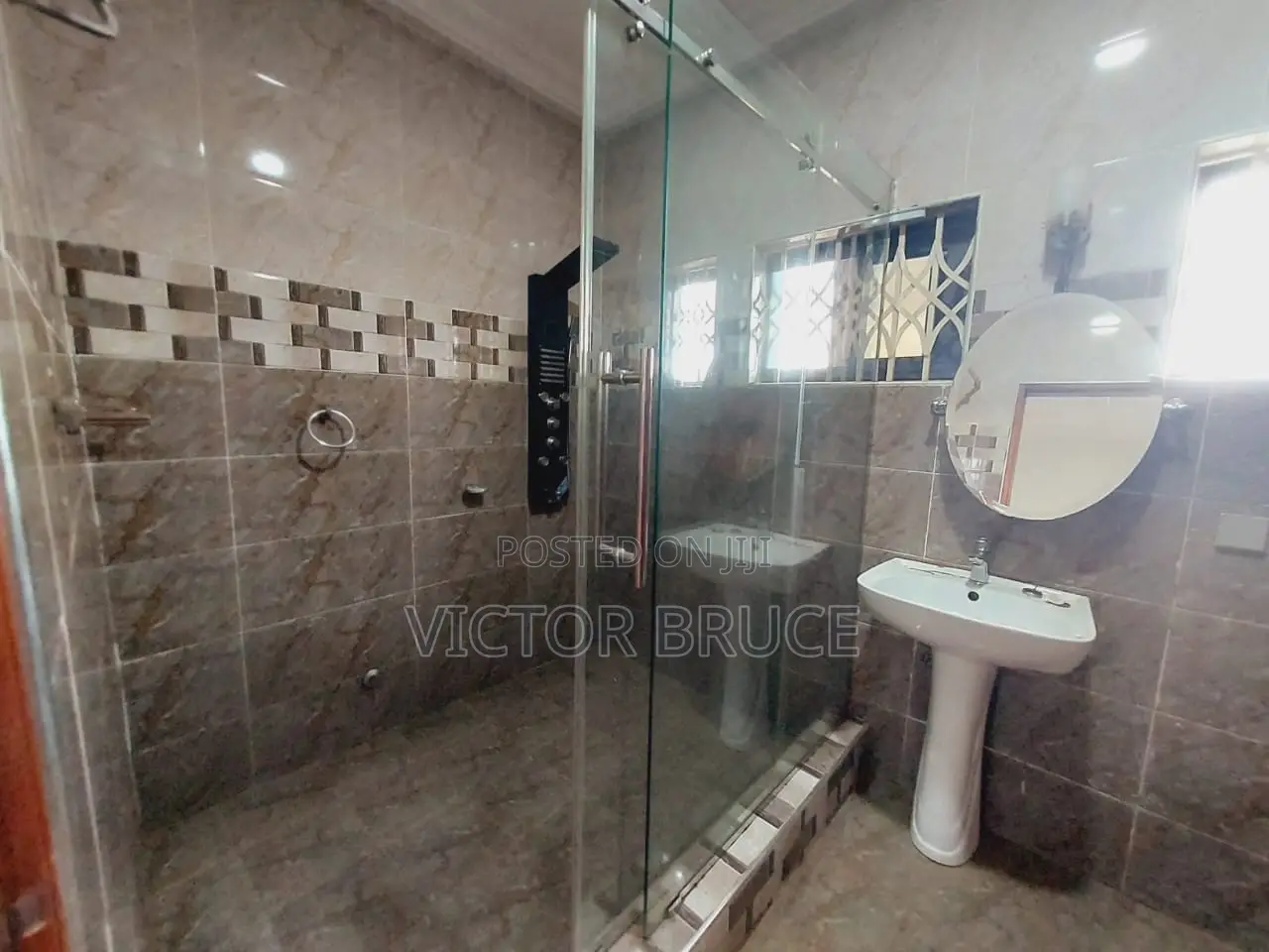 3bdrm Apartment in Bruce Villa, Frafraha for rent