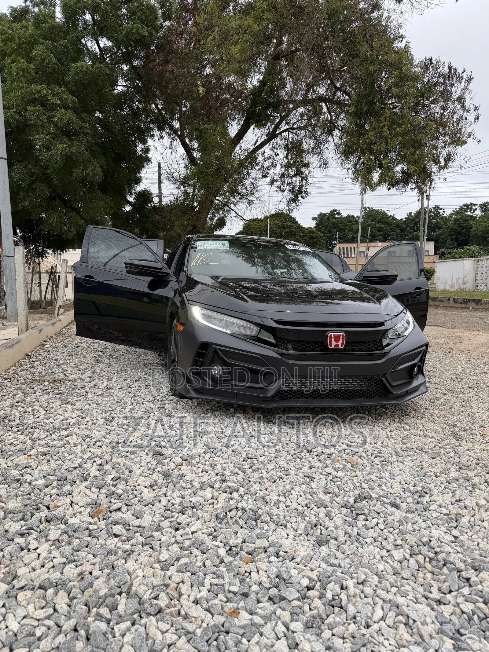 Honda Civic EX 4dr Hatchback (1.5L 4cyl) 2017 Black