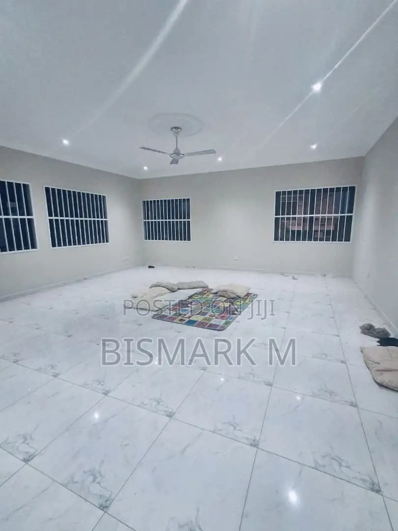 4bdrm House in East Legon for rent